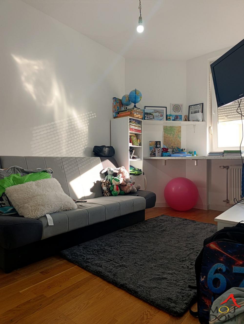 Slika 8 - Stan,NOVI SAD,TELEP,kv: 56, € 180250, ID: 1032714