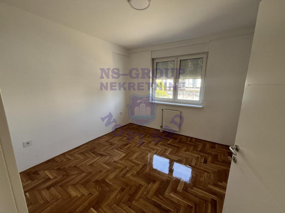 Slika 5 - Odličan trosoban stan na Bulevaru patrijarha Pavla! 