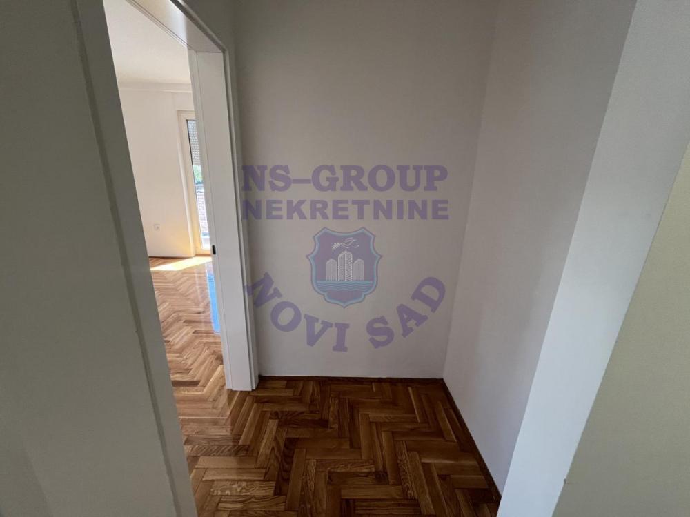 Slika 7 - Odličan trosoban stan na Bulevaru patrijarha Pavla! 