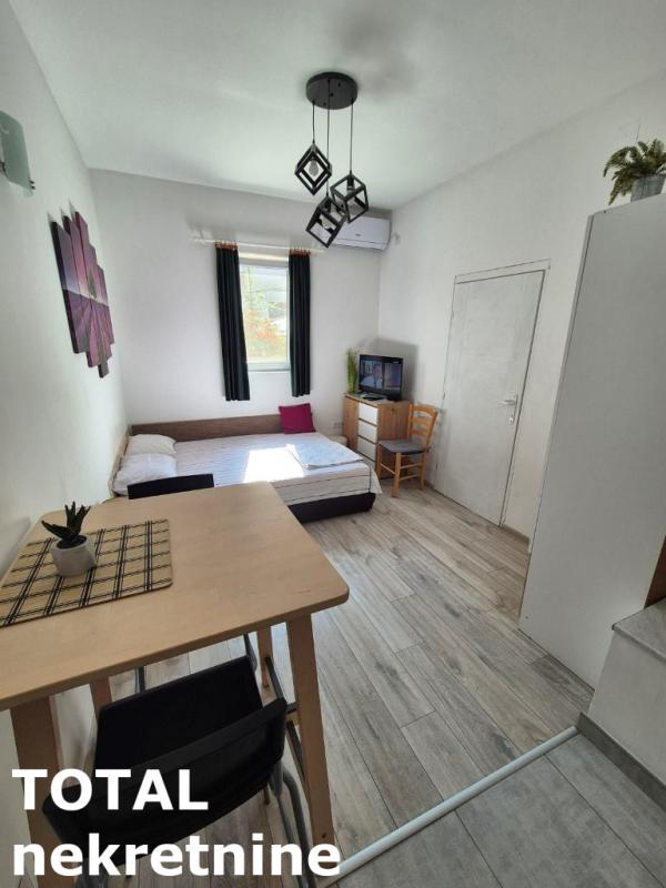 Slika 3 - Stan,NOVI SAD,GRBAVICA,kv: 34.00, € 69000, ID: 1103074