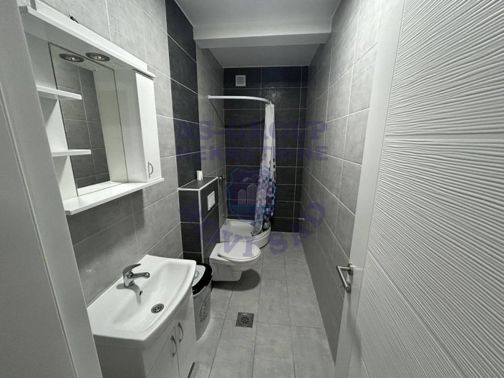 Slika 4 - 577119-Na prodaju kompletno nameštena garsonjera na Adicama