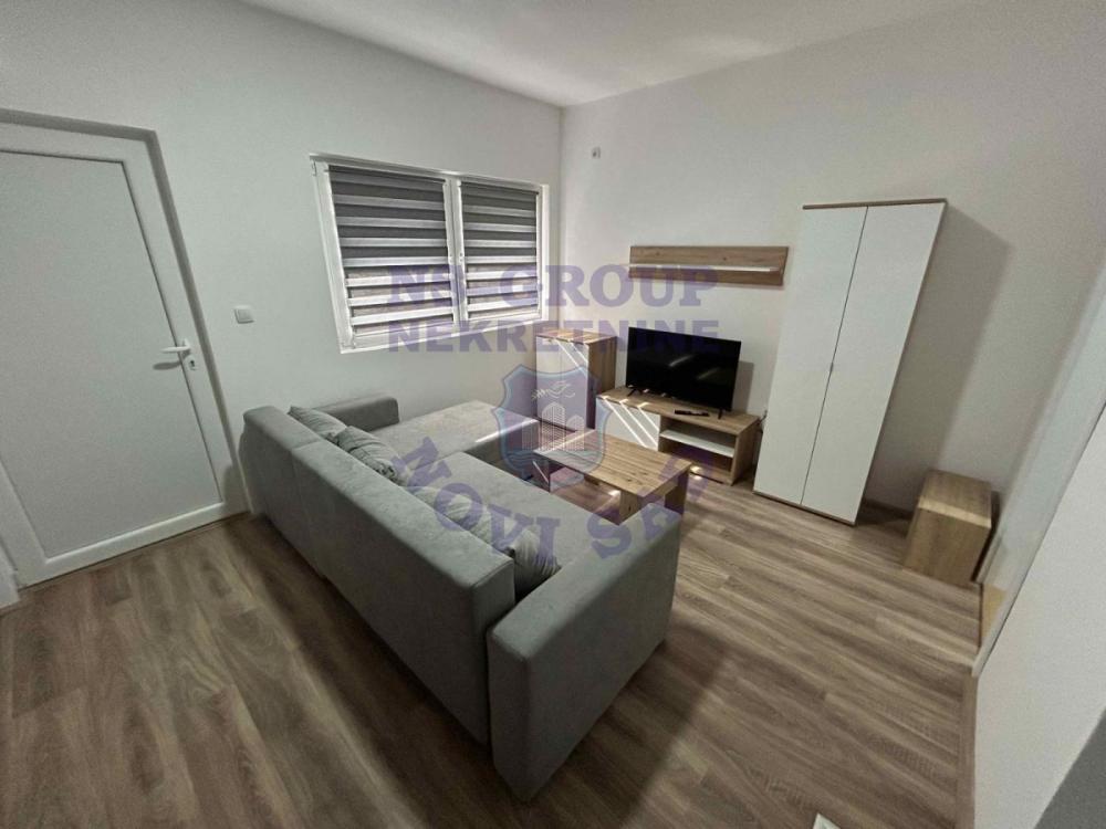 Slika 1 - 577119-Na prodaju kompletno nameštena garsonjera na Adicama