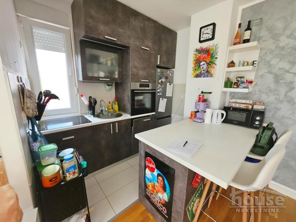 Slika 4 - Stan,NOVI SAD,TELEP,kv: 56.00, € 175000, ID: 1066214