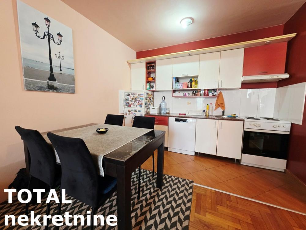 Slika 4 - Stan,NOVI SAD,CENTAR,kv: 40.00, € 130000, ID: 1103058