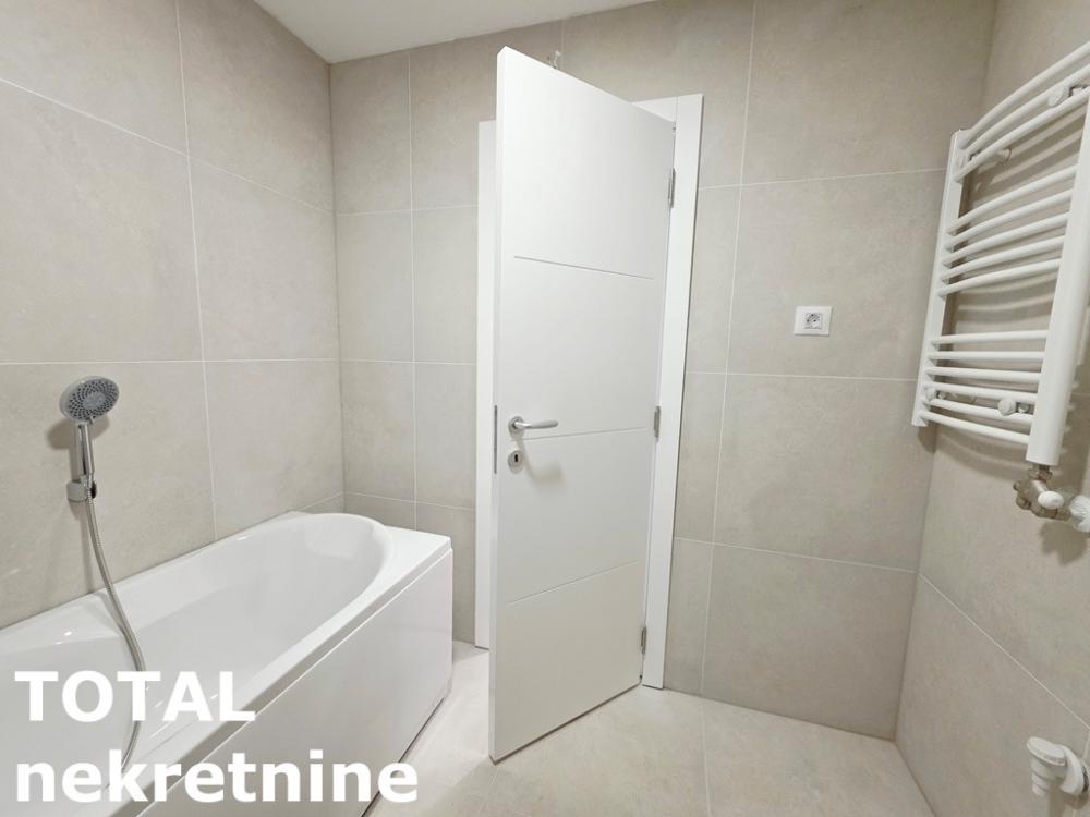 Slika 10 - Stan,NOVI SAD,BULEVAR PATRIJARHA PAVLA,kv: 66.00, € 178200, ID: 1103069