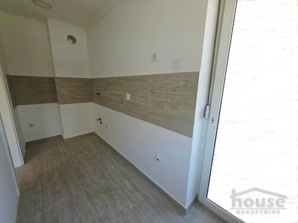 Slika 4 - Stan,NOVI SAD,BULEVAR PATRIJARHA PAVLA,kv: 66.00, € 178200, ID: 1066223
