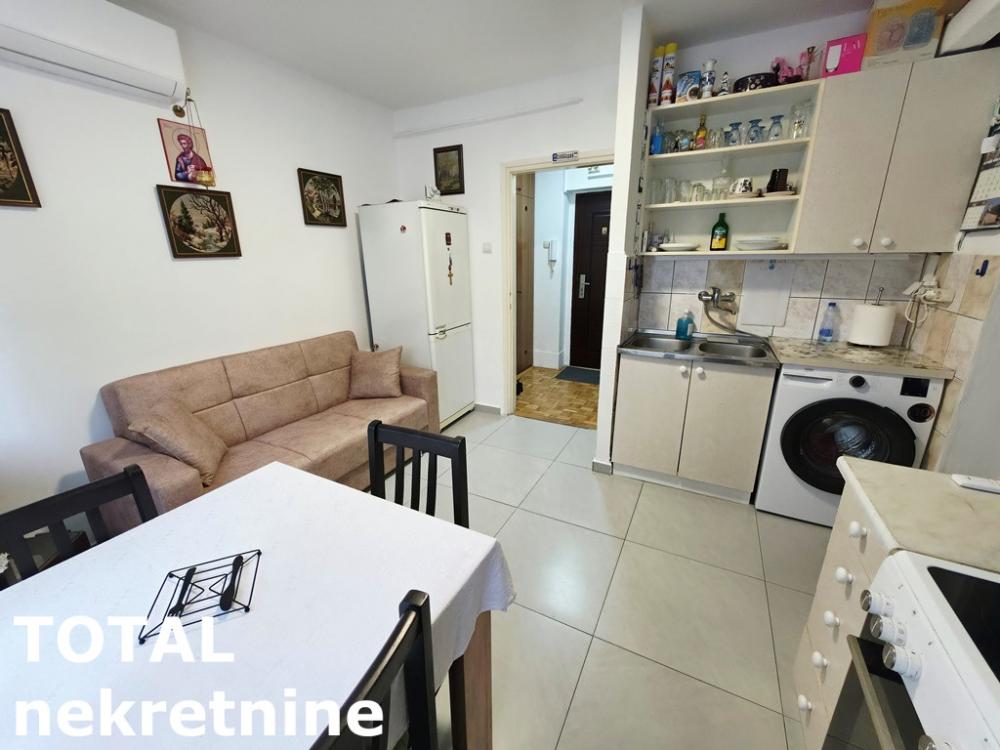 Slika 4 - Stan,NOVI SAD,DETELINARA,kv: 29.00, € 90000, ID: 1103076