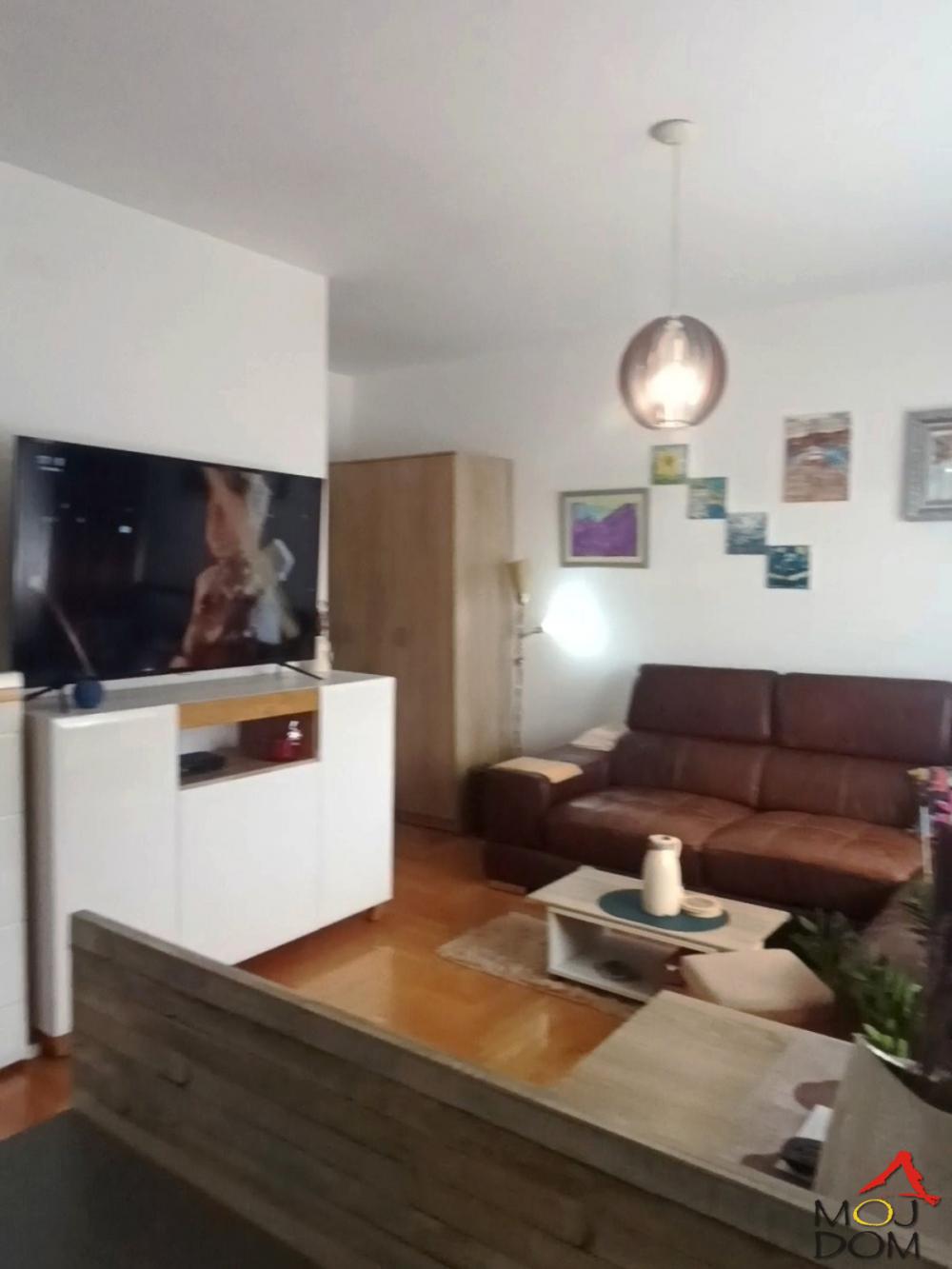 Slika 1 - Stan,NOVI SAD,TELEP,kv: 44, € 131840, ID: 1032720