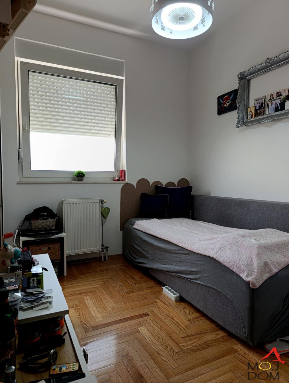 Slika 5 - Stan,NOVI SAD,TELEP,kv: 44, € 131840, ID: 1032720