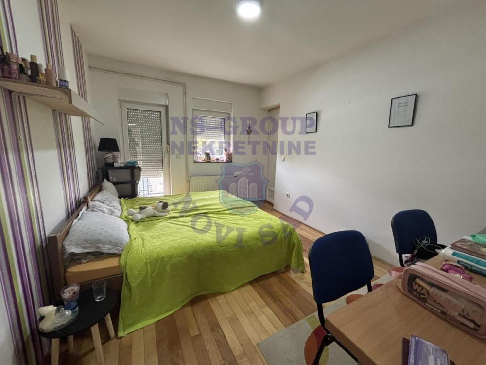 Slika 5 - Veliki četvorosoban stan na granici Telepa i Adica!