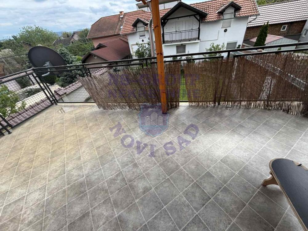 Slika 7 - Veliki četvorosoban stan na granici Telepa i Adica!