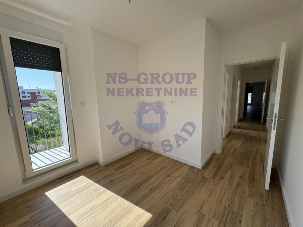 Slika 1 - Troiposoban, 81m2, Telep Novi Sad, sa terasom