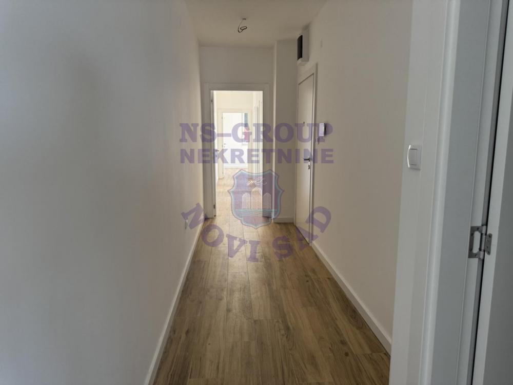 Slika 11 - Troiposoban, 81m2, Telep Novi Sad, sa terasom
