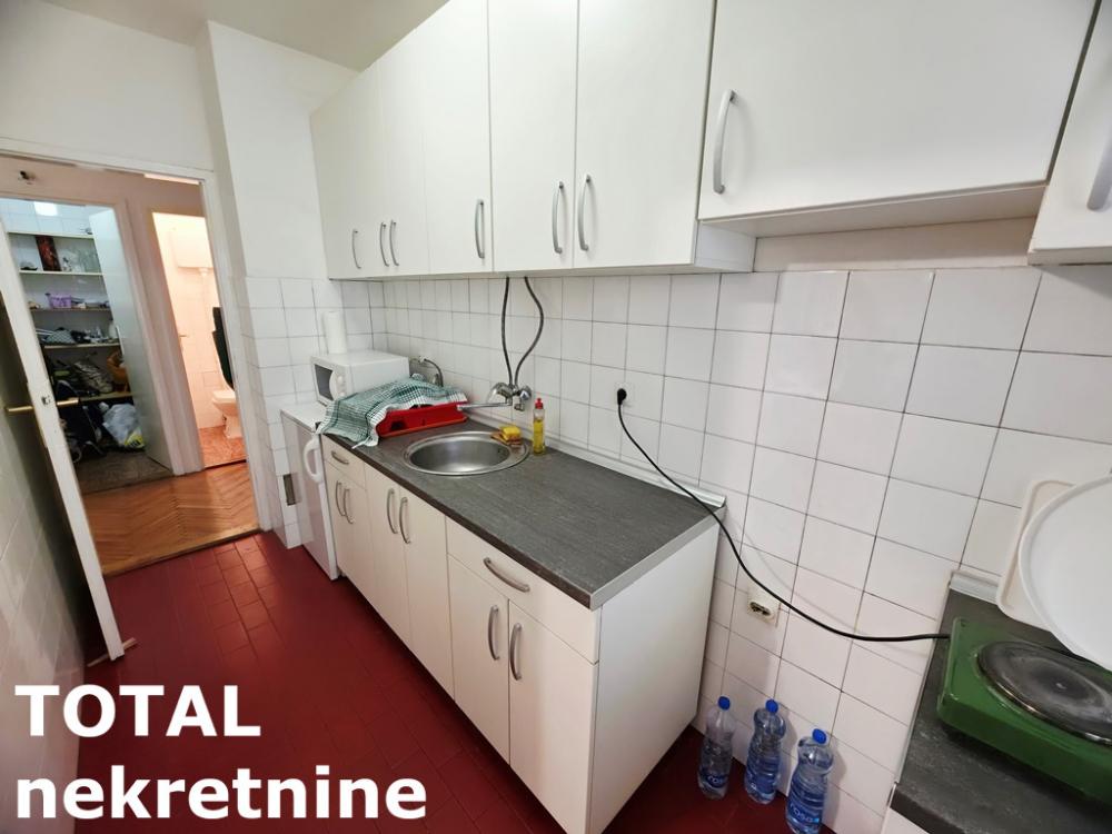 Slika 6 - Stan,NOVI SAD,CENTAR,kv: 105.00, € 250000, ID: 1103077