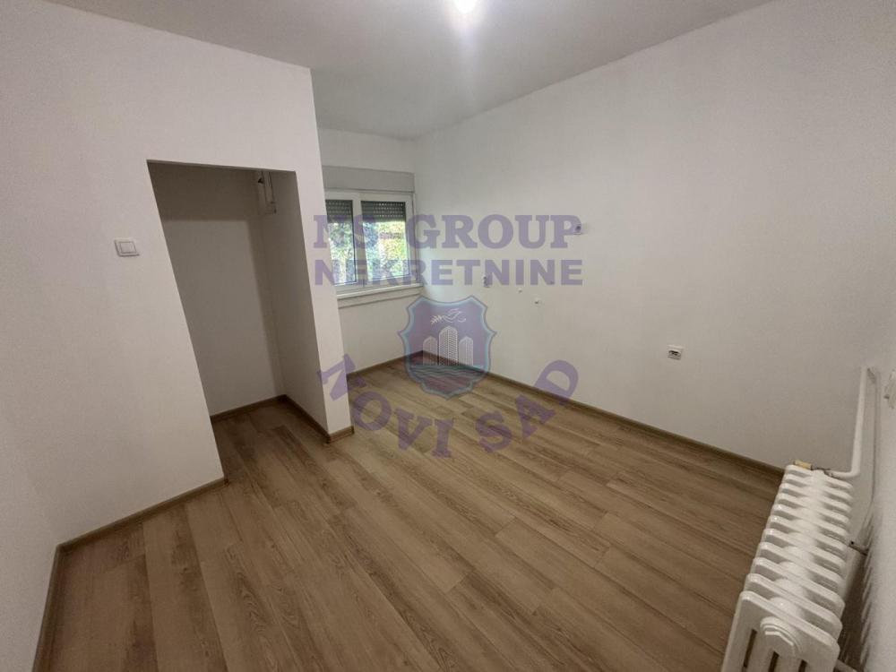 Slika 5 - Jednoiposoban, 33m2, Satelit Novi Sad