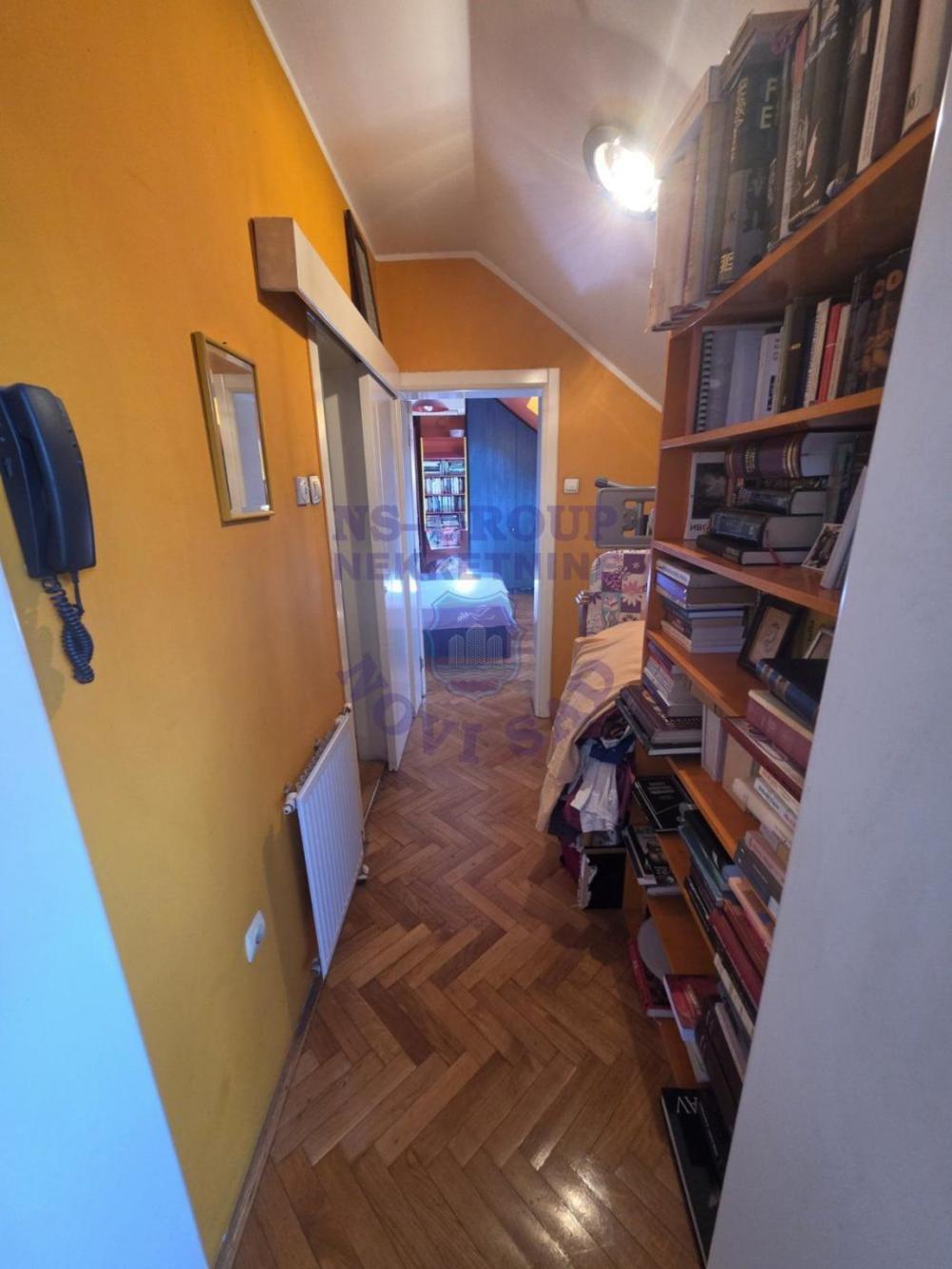 Slika 2 - Trosoban, 61m2, DOŽA ĐEĐRĐA Novi Sad, sa terasom, ima lift