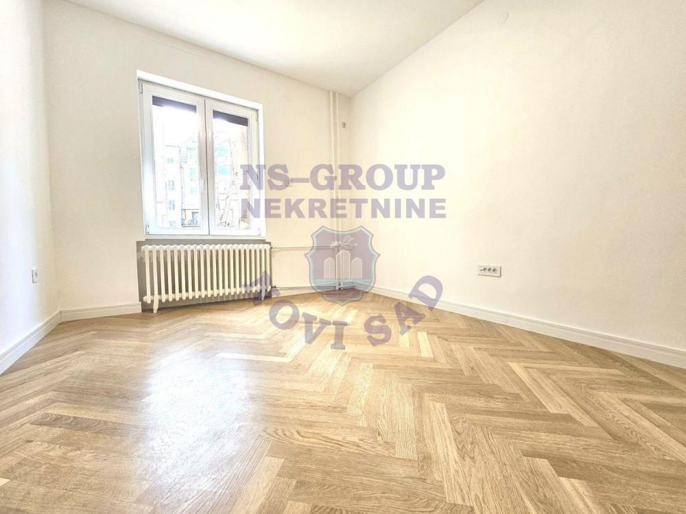 Slika 7 - Trosoban, 73m2, Vojvode Mišića Novi Sad, sa terasom