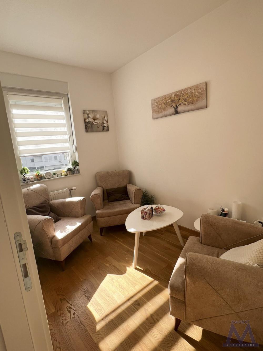Slika 3 - Stan,NOVI SAD,KEJ,kv: 33, € 134000, ID: 1019440