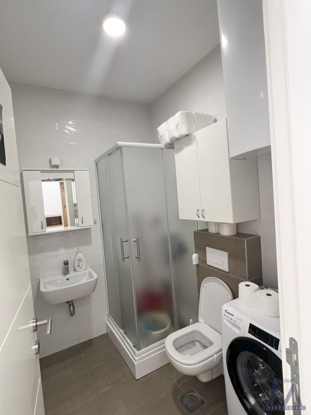 Slika 5 - Stan,NOVI SAD,KEJ,kv: 33, € 134000, ID: 1019440