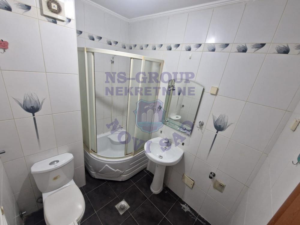 Slika 5 - Jednoiposoban odličan stan- Nova Detelinara!