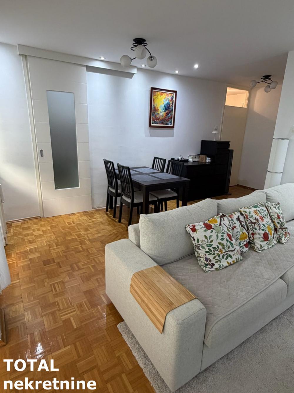Slika 3 - Stan,NOVI SAD,LIMAN 3,kv: 55.00, € 200000, ID: 1103059