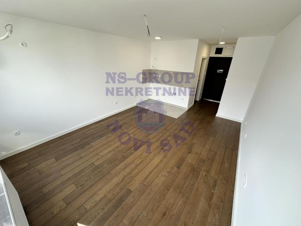 Slika 1 - Na prodaju garosnjera na Novom Naselju