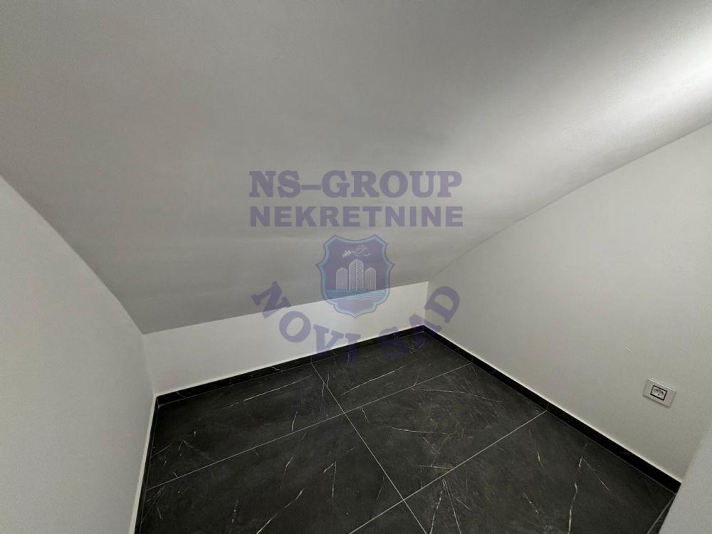 Slika 4 - Troiposoban, 109m2, Podbara Novi Sad, sa terasom, ima lift