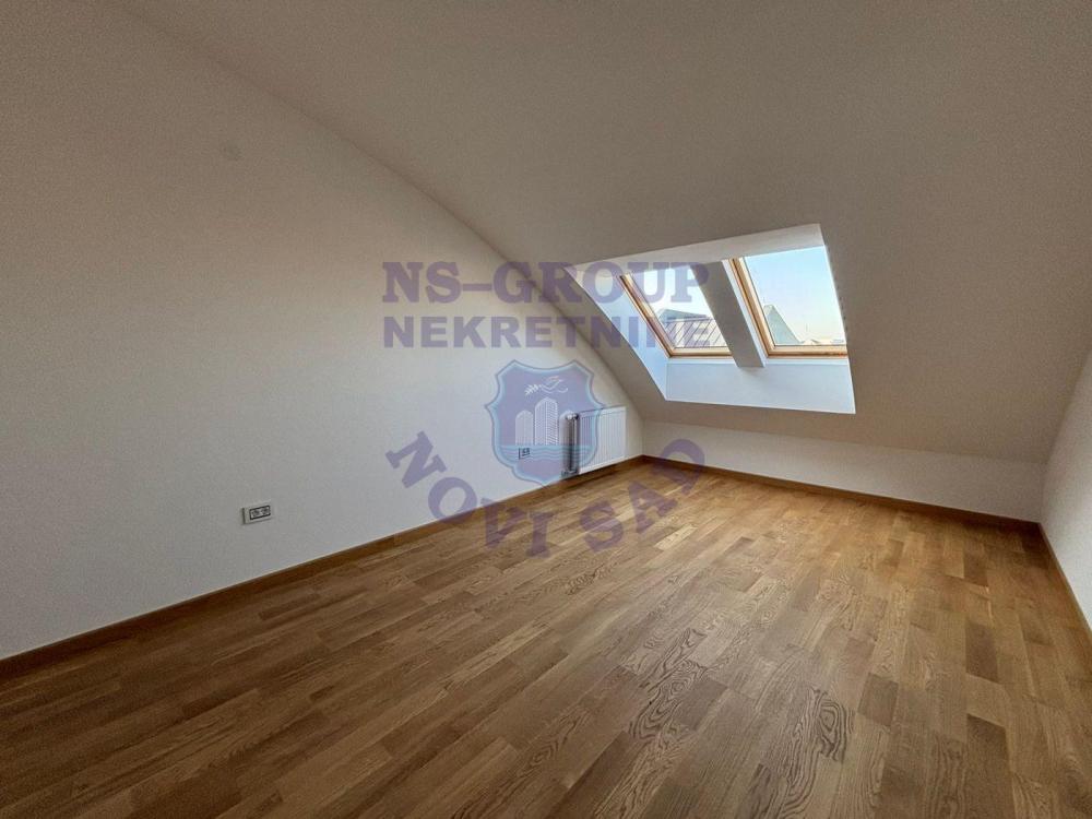 Slika 5 - Troiposoban, 109m2, Podbara Novi Sad, sa terasom, ima lift