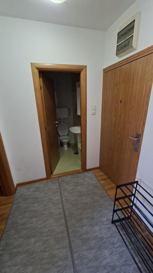 Slika 7 - Jednoiposoban stan, Podbara