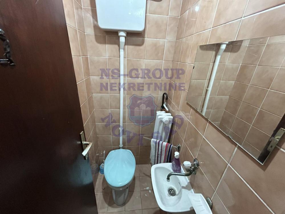 Slika 9 - Trosoban, 83m2, Nova Detelinara Novi Sad, sa terasom, ima lift