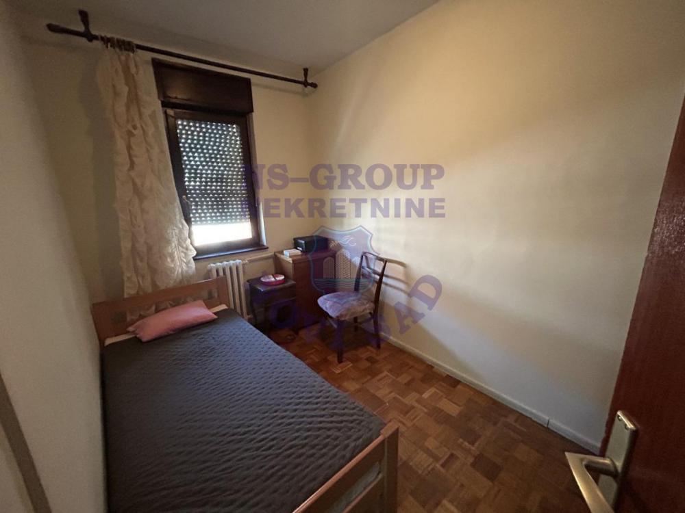 Slika 7 - Trosoban, 83m2, Nova Detelinara Novi Sad, sa terasom, ima lift