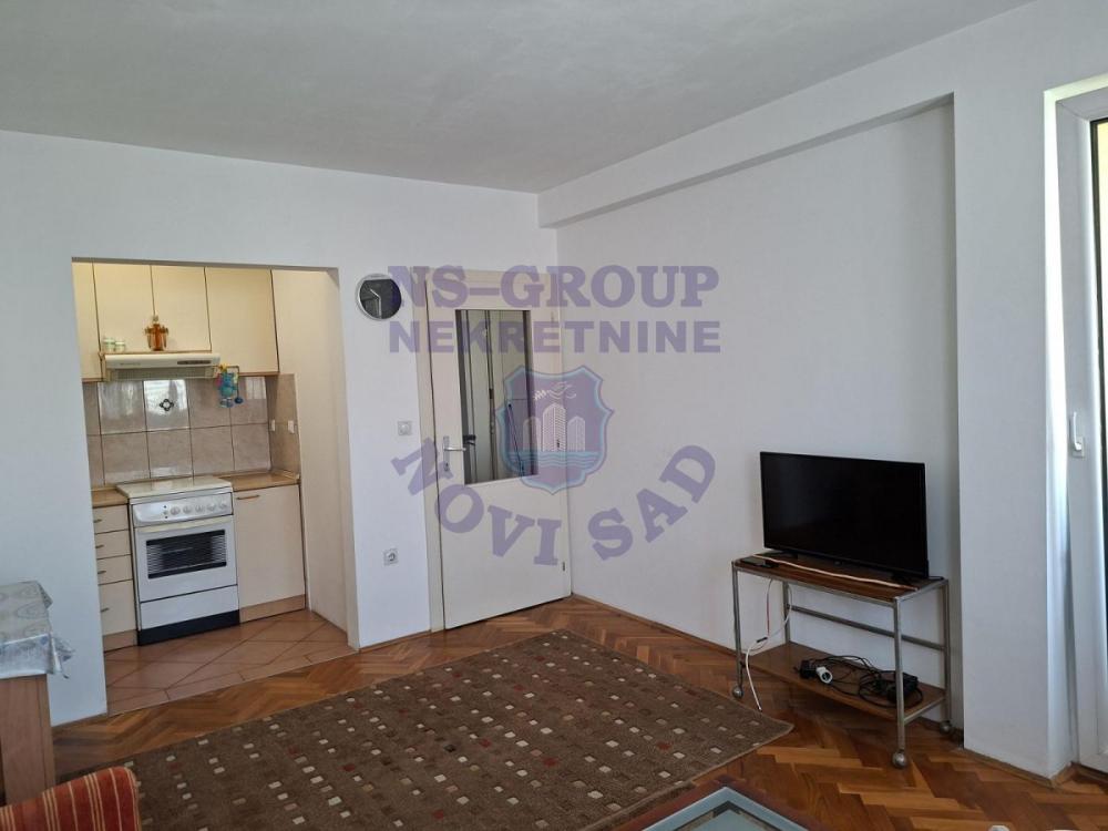 Slika 4 - Dvosoban, 42m2, Nova Detelinara Novi Sad, sa terasom, ima lift