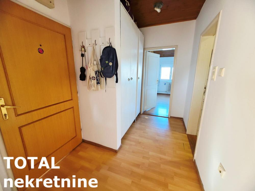 Slika 9 - Stan,NOVI SAD,KEJ,kv: 33.00, € 97500, ID: 1103079