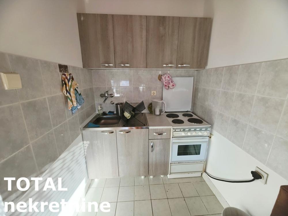 Slika 6 - Stan,NOVI SAD,KEJ,kv: 33.00, € 97500, ID: 1103079