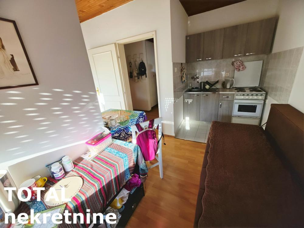 Slika 4 - Stan,NOVI SAD,KEJ,kv: 33.00, € 97500, ID: 1103079