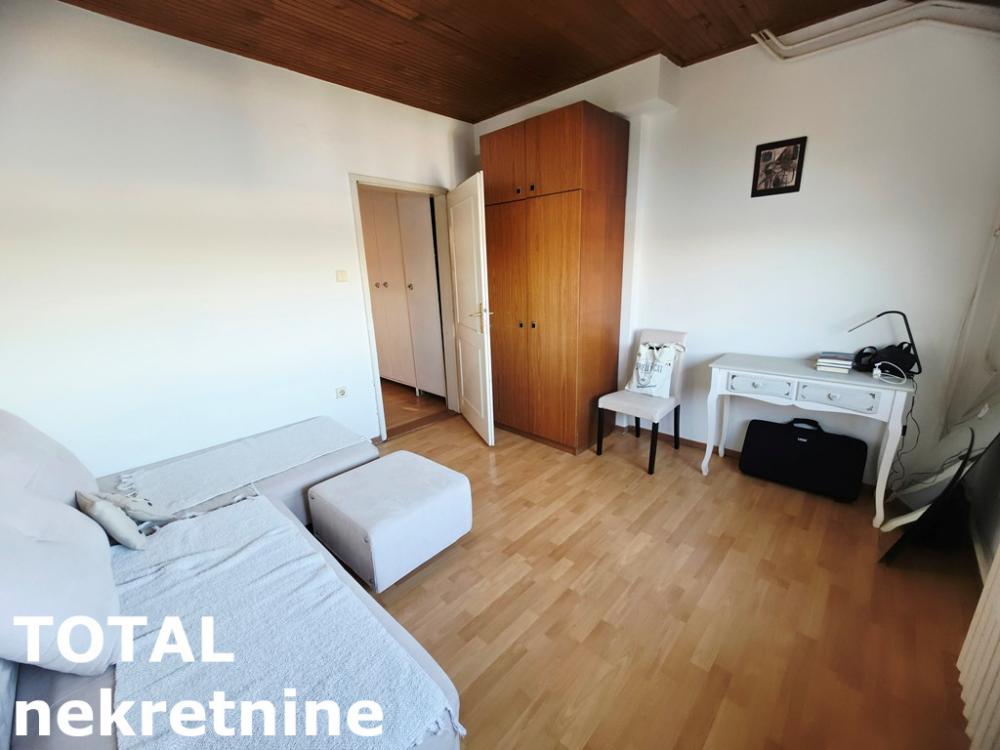 Slika 2 - Stan,NOVI SAD,KEJ,kv: 33.00, € 97500, ID: 1103079