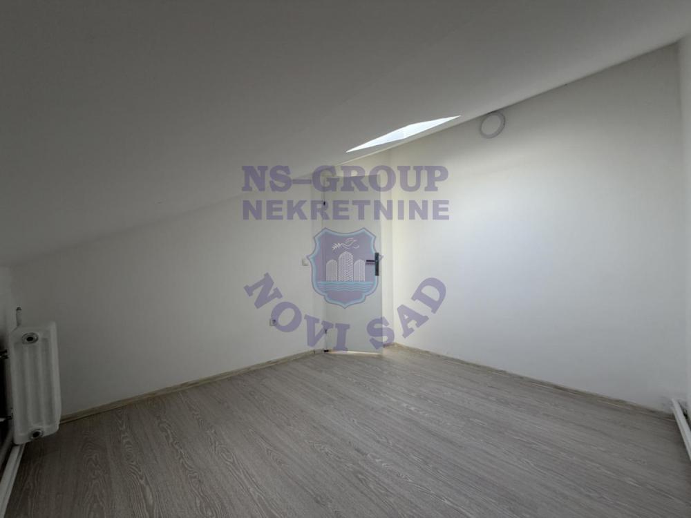 Slika 1 - Šestosoban, 174m2, Grbavica Novi Sad