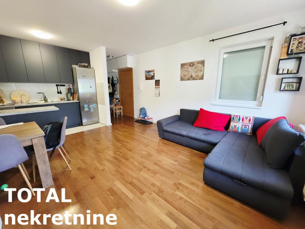 Slika 2 - Stan,NOVI SAD,ADICE,kv: 62.00, € 136400, ID: 1103081