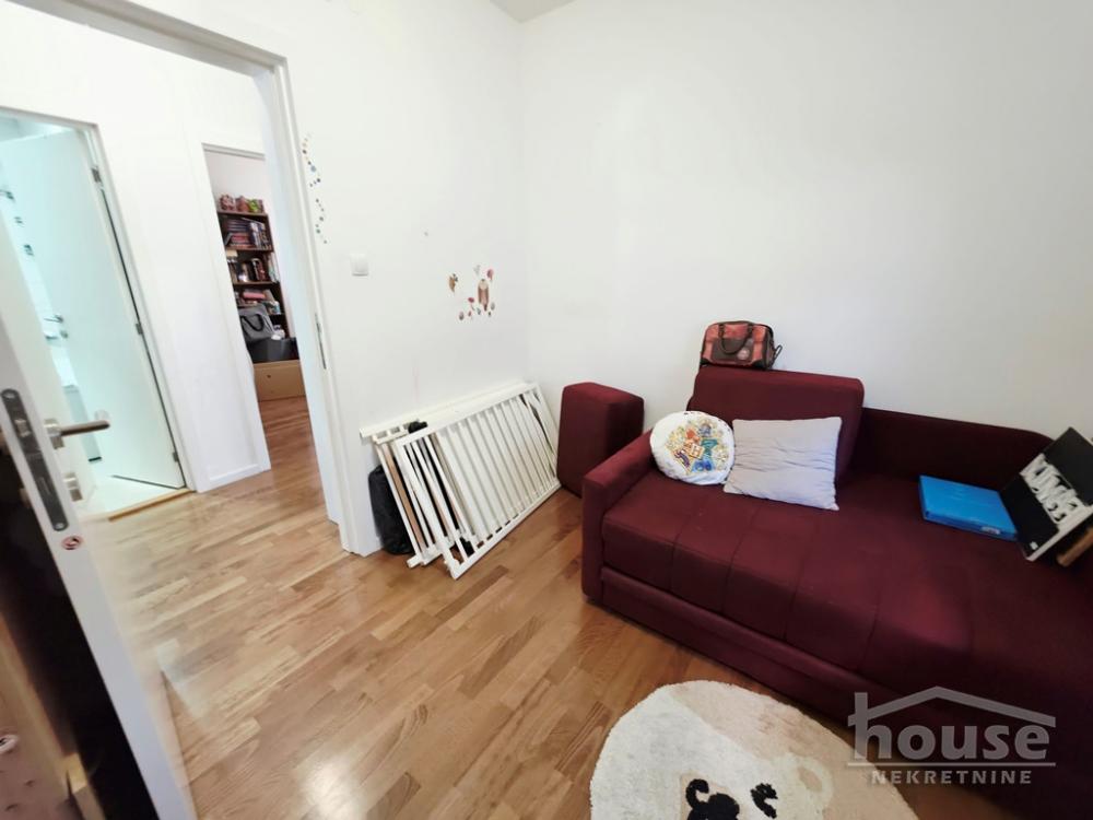 Slika 9 - Stan,NOVI SAD,ADICE,kv: 62.00, € 136400, ID: 1066235
