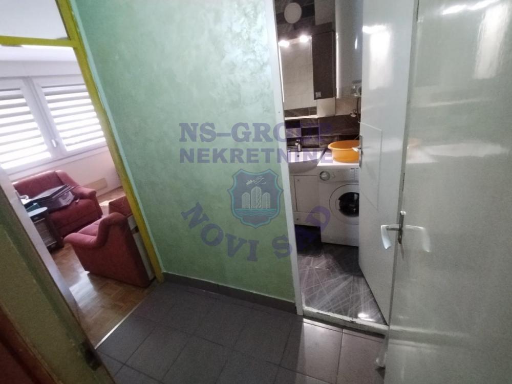 Slika 8 - Trosoban, 73m2, Liman 2 Novi Sad, sa terasom, ima lift