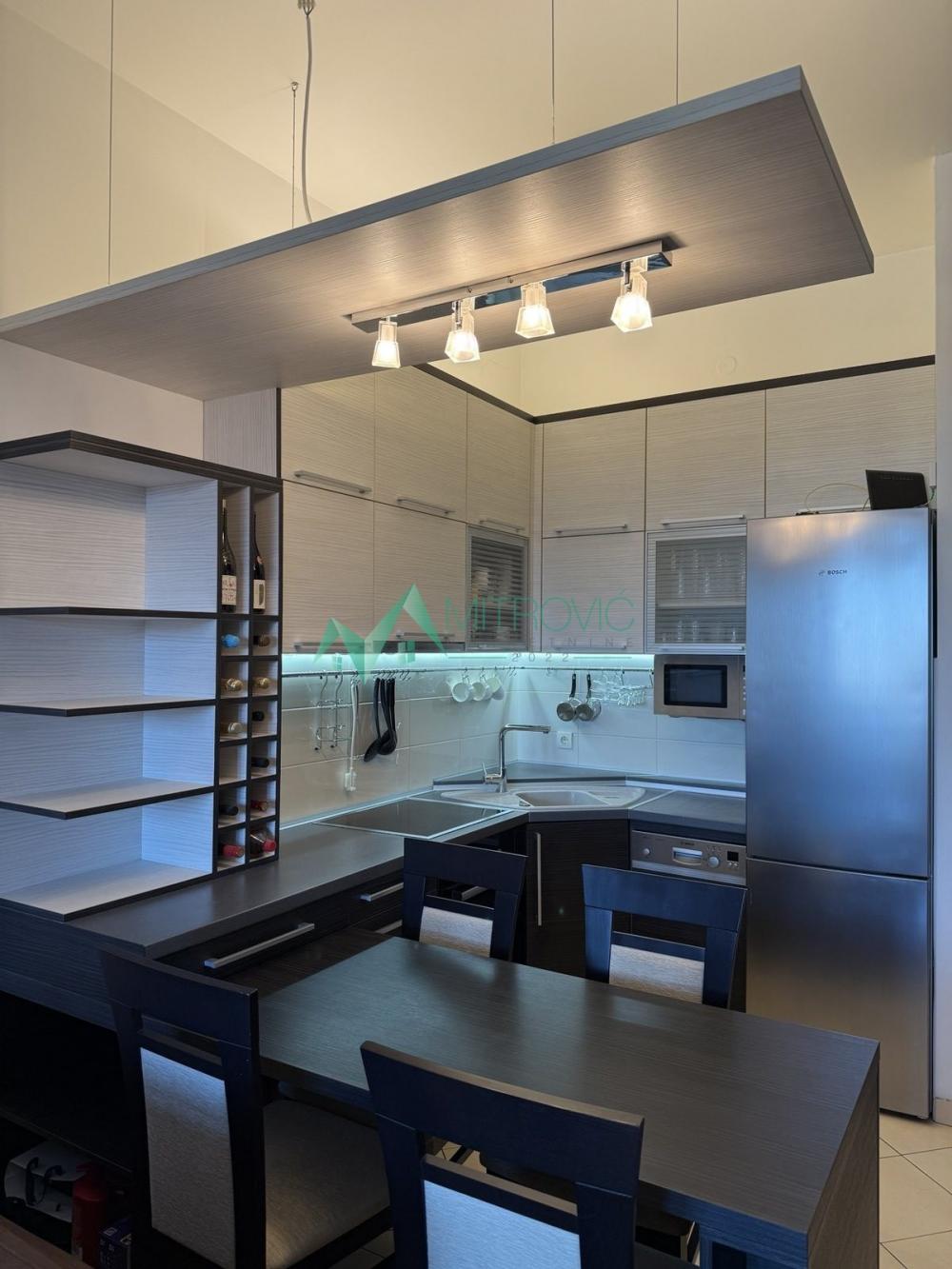 Slika 3 - Bulevar Oslobođenja trosoban stan - 59m2 (ID:1004668) 