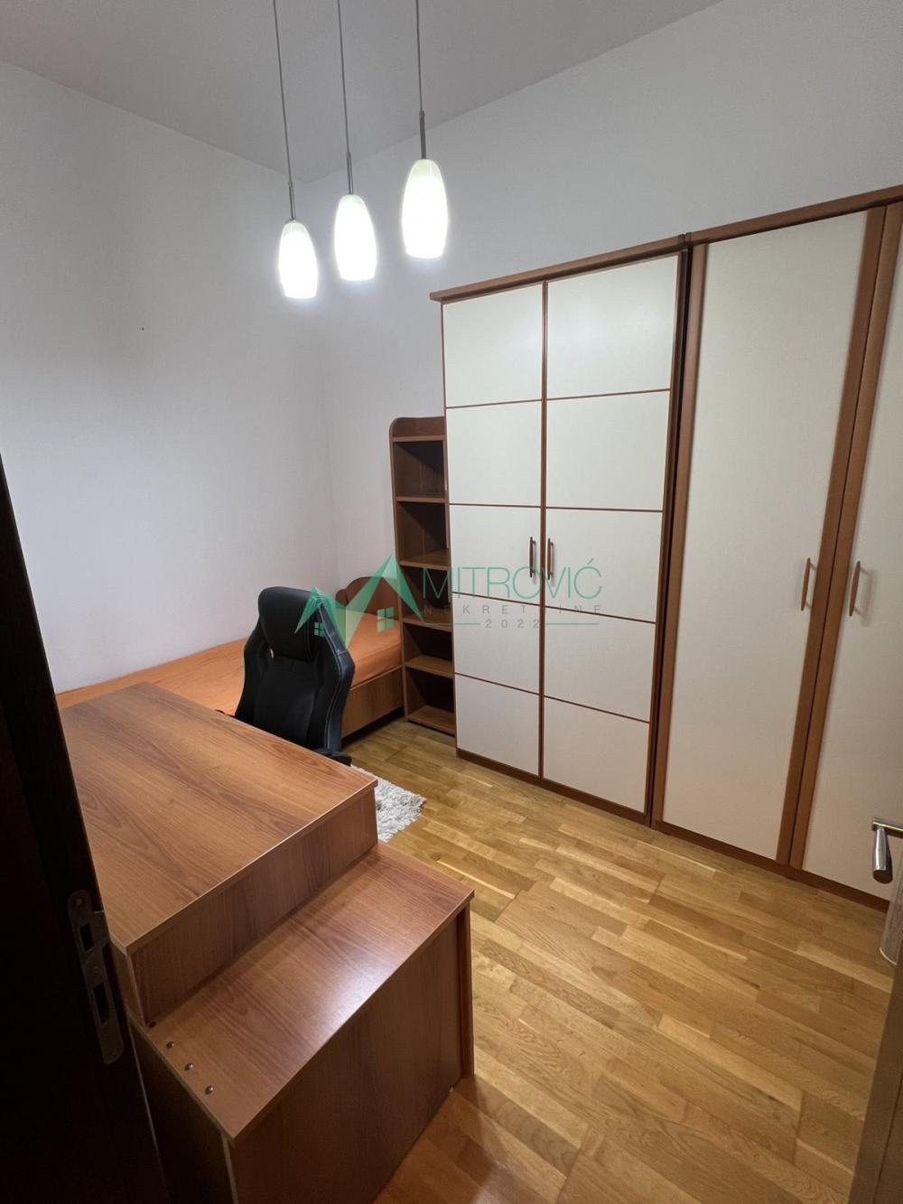 Slika 9 - Bulevar Oslobođenja trosoban stan - 59m2 (ID:1004668) 