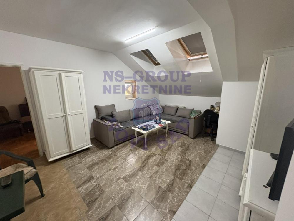Slika 1 - Trosoban, 78m2, Bulevar oslobođenja Novi Sad, sa terasom, ima lift