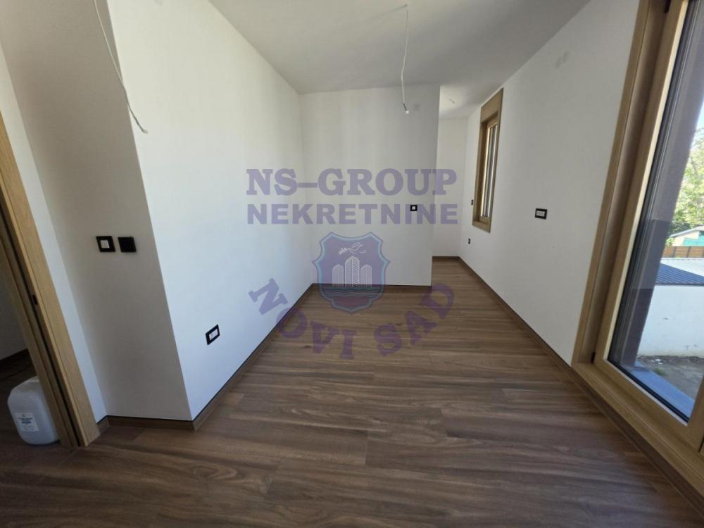 Slika 2 - Četvorosoban, 152m2, Sajmište Novi Sad, sa terasom, ima lift