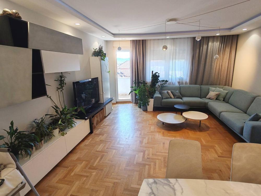 Glavna slika -Stan,NOVI SAD,NOVI BULEVAR,kv: 81.00, € 216000, ID: 1059716