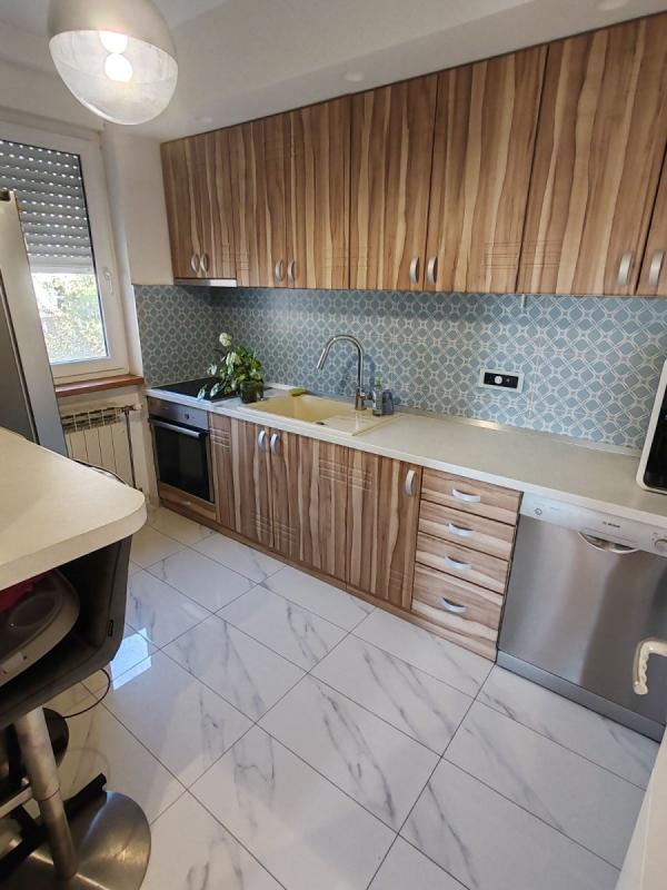 Slika 4 - Stan,NOVI SAD,NOVI BULEVAR,kv: 81.00, € 216000, ID: 1059716