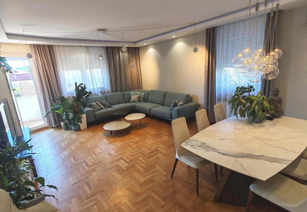 Slika 1 - Stan,NOVI SAD,NOVI BULEVAR,kv: 81.00, € 216000, ID: 1059716