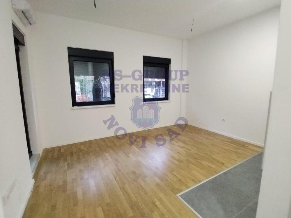 Slika 2 - Jednosoban, 32m2, Grbavica Novi Sad, sa terasom