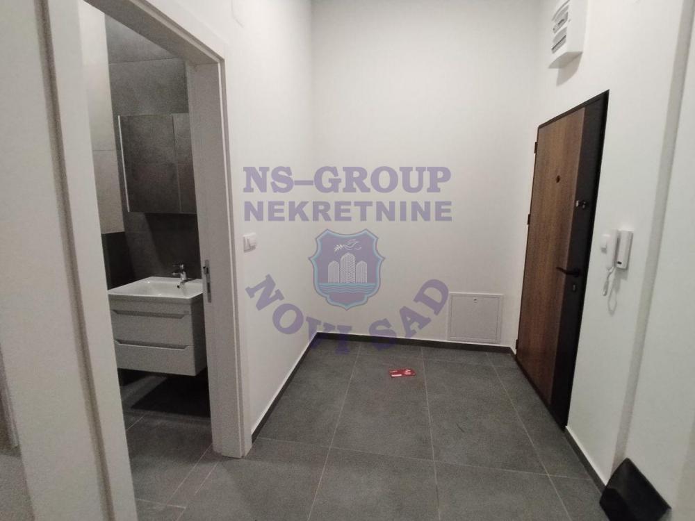 Slika 5 - Jednosoban, 32m2, Grbavica Novi Sad, sa terasom