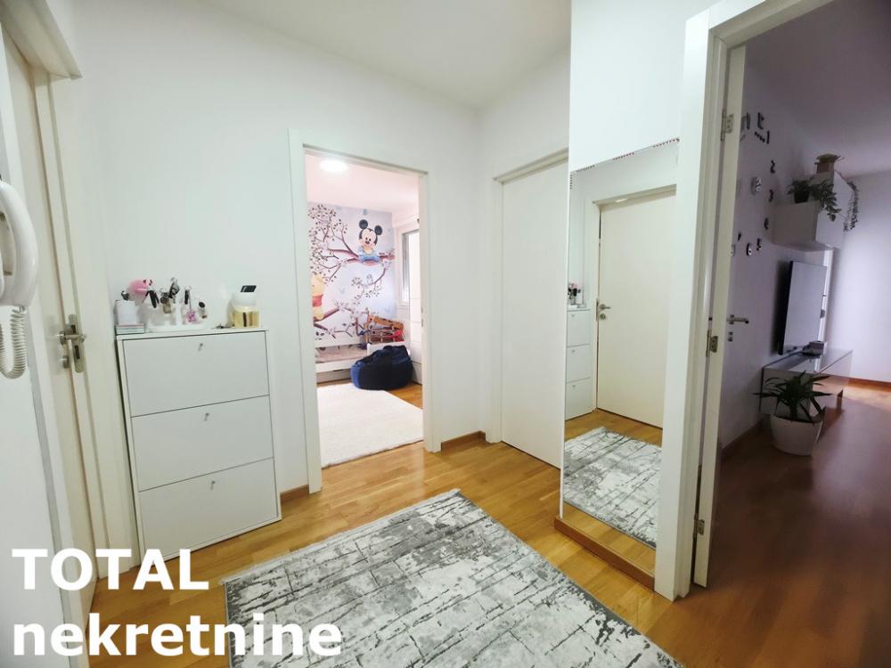 Slika 6 - Stan,NOVI SAD,ADICE,kv: 76.00, € 165000, ID: 1103090